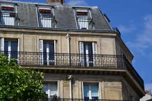 PARIS (575)
